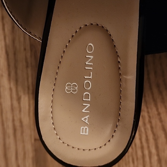 EUC Bandolino sandals. - Picture 5 of 6